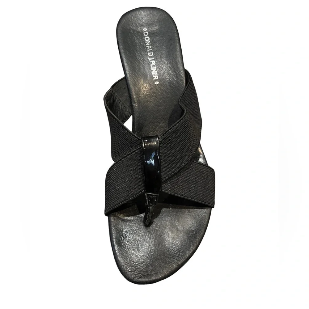 Donald J Pliner Clove Black Criss Cross Stretch Straps Toe Post Sandals 7.5
